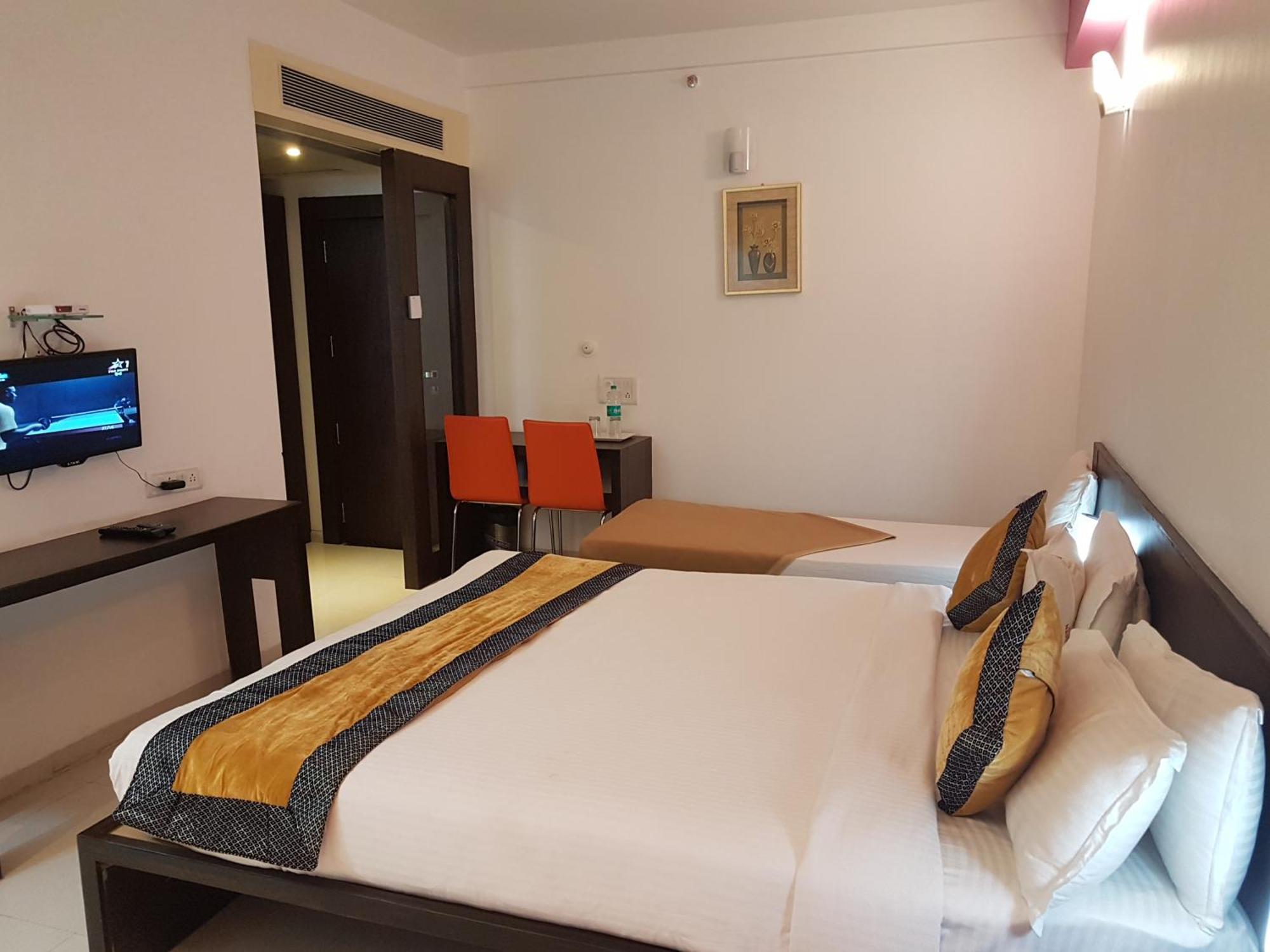 Hotel Golden View Shirdi Buitenkant foto