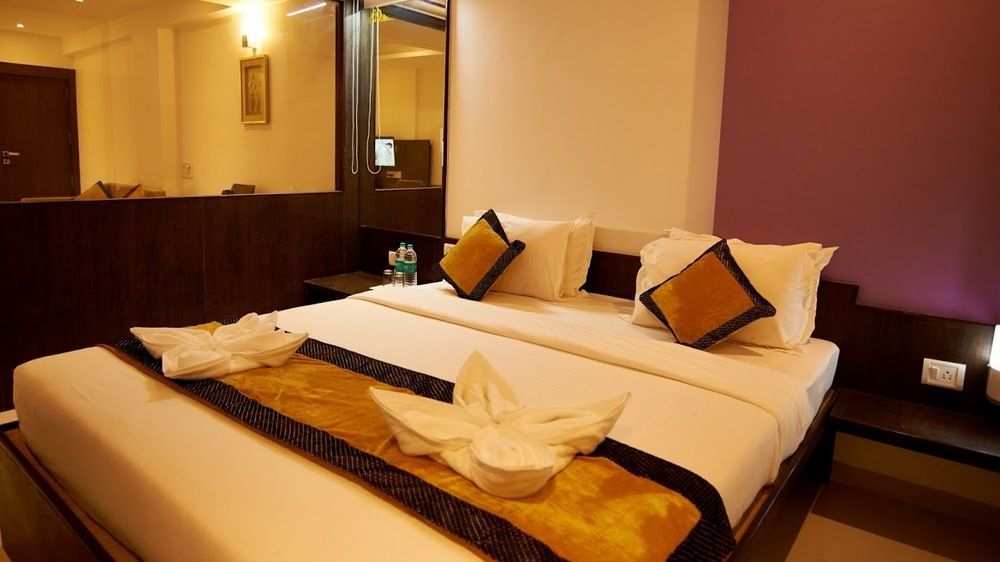 Hotel Golden View Shirdi Buitenkant foto