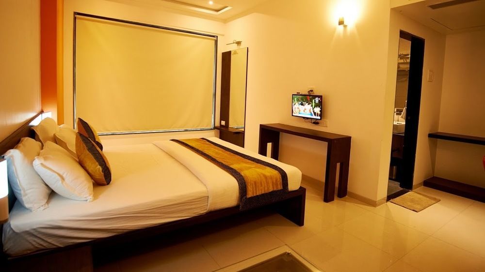 Hotel Golden View Shirdi Buitenkant foto