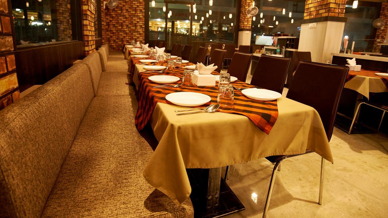 Hotel Golden View Shirdi Buitenkant foto