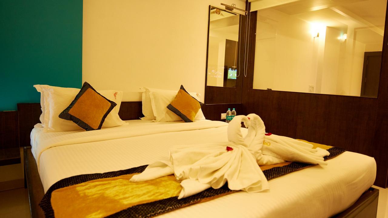 Hotel Golden View Shirdi Buitenkant foto