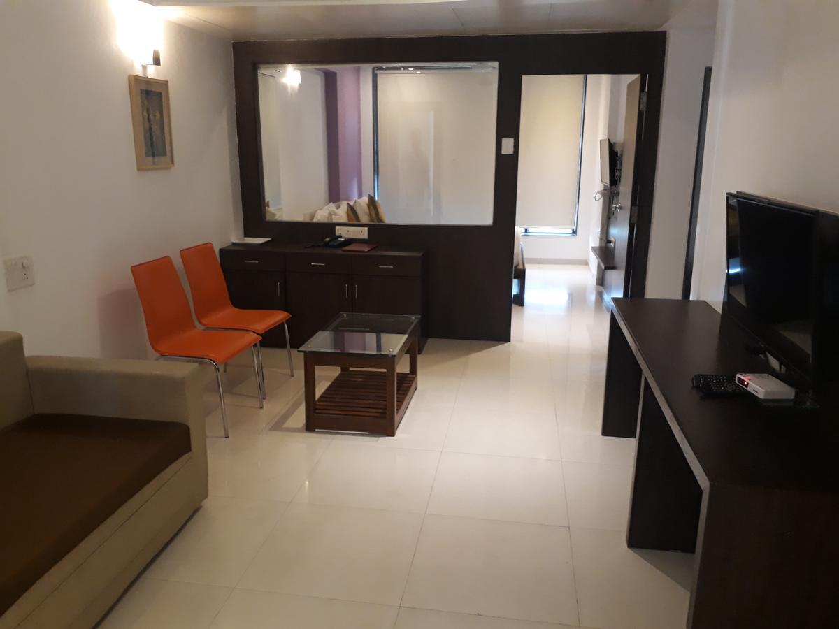 Hotel Golden View Shirdi Buitenkant foto