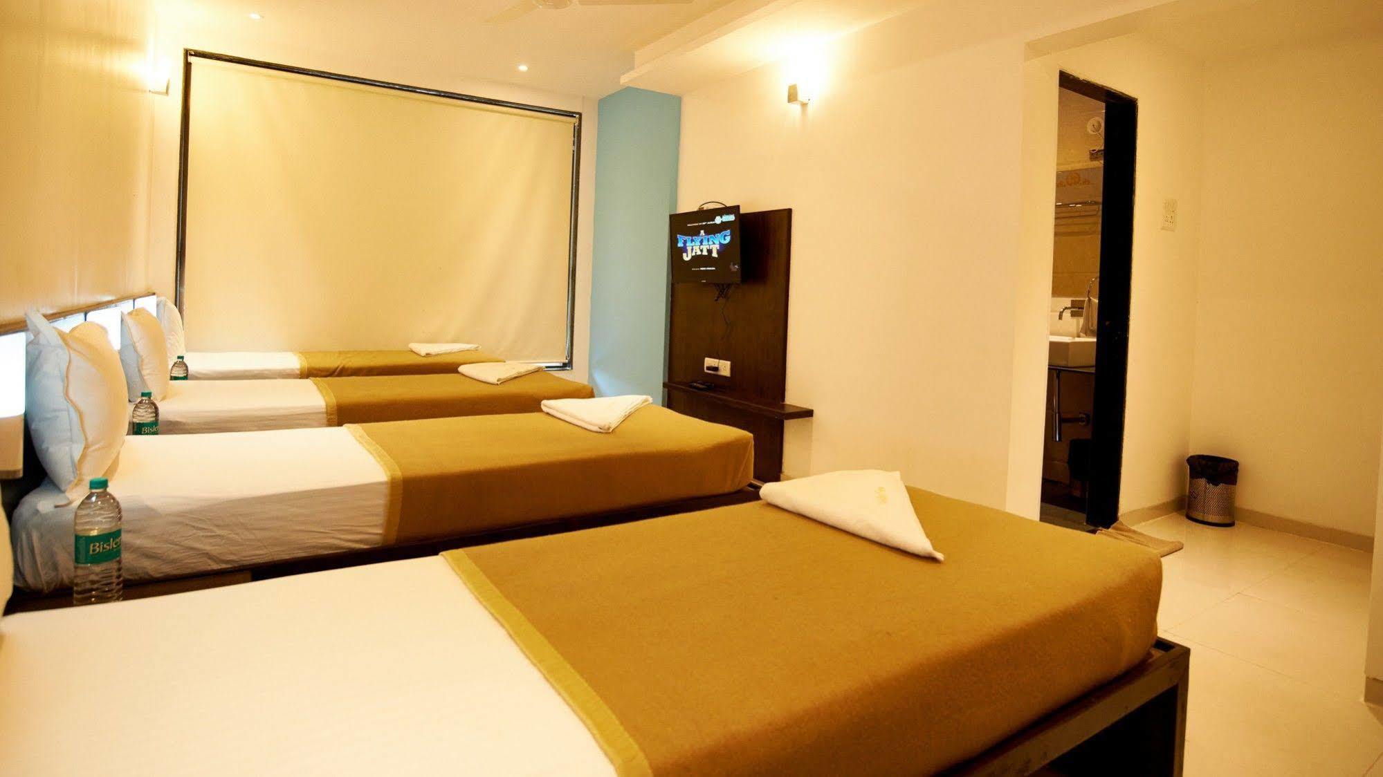 Hotel Golden View Shirdi Buitenkant foto