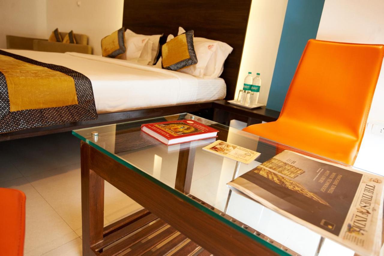 Hotel Golden View Shirdi Buitenkant foto